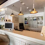 Hotel Antik Baltsjik