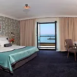 Antik Hotel 3*