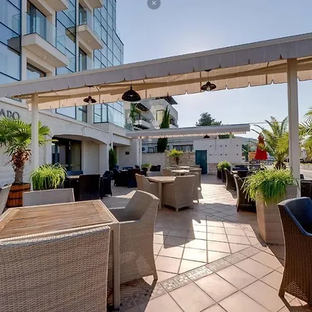 Hotel Antik 3*
