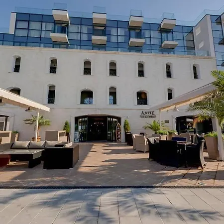 Antik Hotell 3*